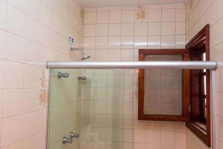 Casa à venda com 570m², 3 quartos e 10 vagas Casa à venda com 570m², 3 quartos e 10 vagasBanheiro Social