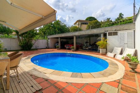 Casa à venda com 240m², 4 quartos e 3 vagas