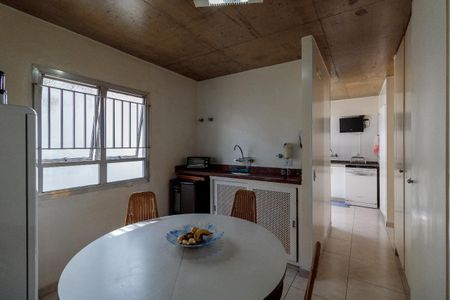 Casa à venda com 240m², 4 quartos e 3 vagas