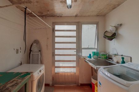 Casa à venda com 240m², 4 quartos e 3 vagas