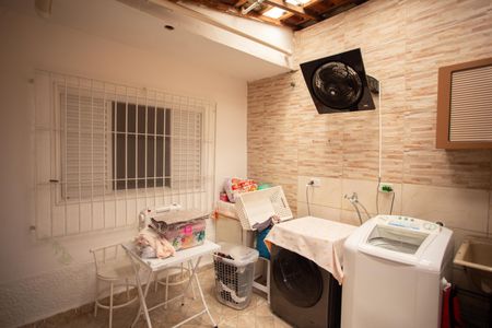 Casa à venda com 180m², 2 quartos e 2 vagasÁREA DE SERVIÇO