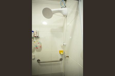 Casa à venda com 180m², 2 quartos e 2 vagasBANHEIRO