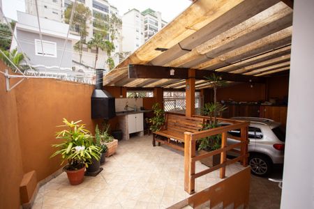 Casa à venda com 180m², 2 quartos e 2 vagasVARANDA