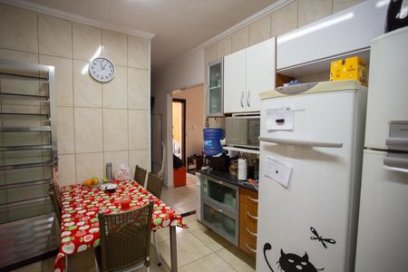 Casa à venda com 180m², 2 quartos e 2 vagasCOZINHA