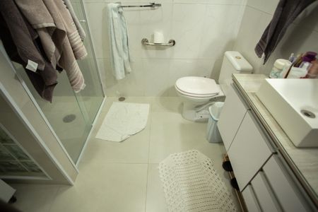 Casa à venda com 180m², 2 quartos e 2 vagasBANHEIRO