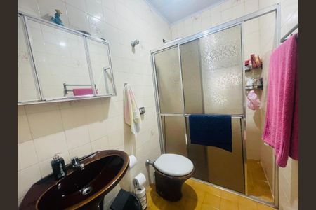 Casa à venda com 158m², 5 quartos e 2 vagas Casa à venda com 158m², 5 quartos e 2 vagasBanheiro 2