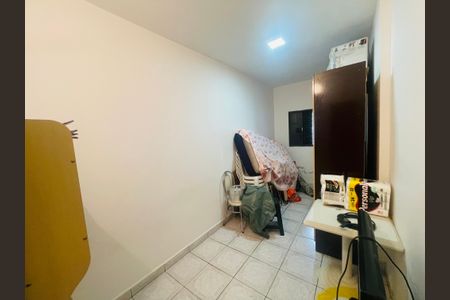 Casa à venda com 158m², 5 quartos e 2 vagas Casa à venda com 158m², 5 quartos e 2 vagasQuarto 2