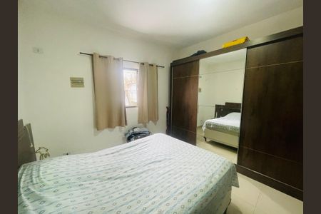 Casa à venda com 158m², 5 quartos e 2 vagas Casa à venda com 158m², 5 quartos e 2 vagasQuarto 3