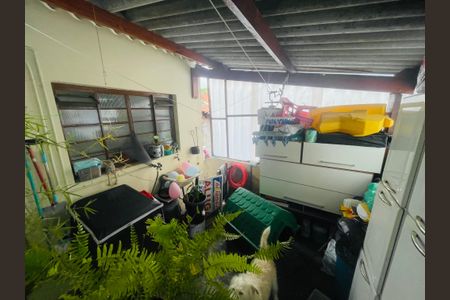 Casa à venda com 158m², 5 quartos e 2 vagas Casa à venda com 158m², 5 quartos e 2 vagasÁrea de Serviço