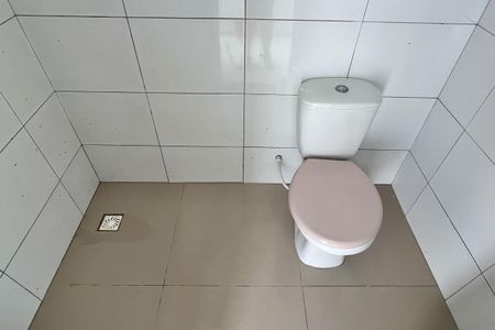 Banheiro de casa para alugar com 1 quarto, 30m² em Ponta da Praia, Santos