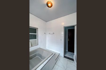 Casa para alugar com 150m², 3 quartos e 1 vaga Casa para alugar com 150m², 3 quartos e 1 vagaBanheiro da Suíte