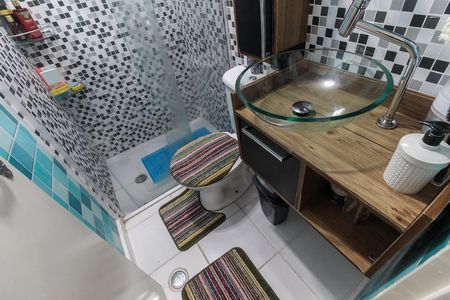 Apartamento à venda com 40m², 2 quartos e 1 vaga Apartamento à venda com 40m², 2 quartos e 1 vagaBanheiro Social