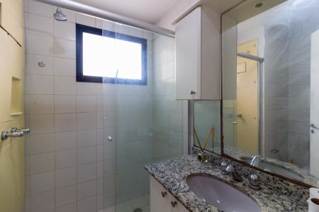 Apartamento para alugar com 82m², 2 quartos e 2 vagas Apartamento para alugar com 82m², 2 quartos e 2 vagasBanheiro da Suíte 1