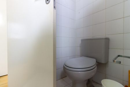 Apartamento para alugar com 82m², 2 quartos e 2 vagas Apartamento para alugar com 82m², 2 quartos e 2 vagasBanheiro da Suíte 1