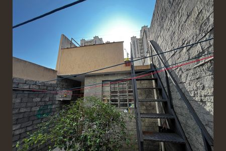 Casa à venda com 180m², 4 quartos e 1 vaga Casa à venda com 180m², 4 quartos e 1 vagaQuintal