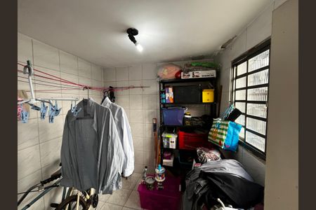 Casa à venda com 180m², 4 quartos e 1 vaga Casa à venda com 180m², 4 quartos e 1 vagaQuarto de Serviço