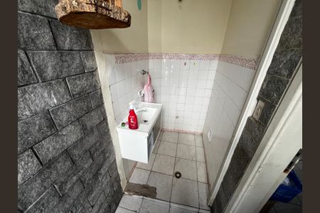 Casa à venda com 180m², 4 quartos e 1 vaga Casa à venda com 180m², 4 quartos e 1 vagaQuintal