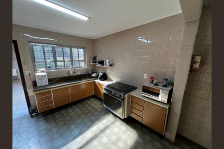 Casa à venda com 180m², 4 quartos e 1 vaga Casa à venda com 180m², 4 quartos e 1 vagaCozinha