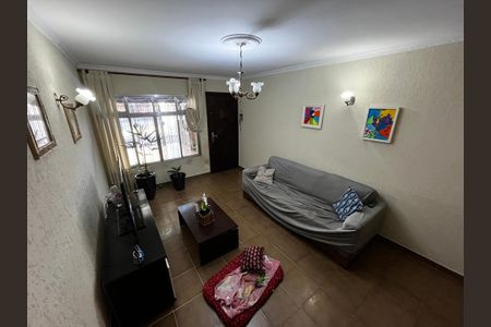 Casa à venda com 180m², 4 quartos e 1 vaga Casa à venda com 180m², 4 quartos e 1 vagaSala