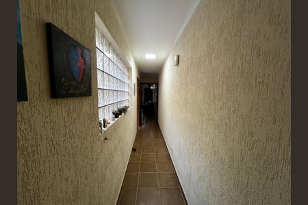 Casa à venda com 180m², 4 quartos e 1 vaga Casa à venda com 180m², 4 quartos e 1 vagaCorredor