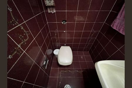 Casa à venda com 180m², 4 quartos e 1 vaga Casa à venda com 180m², 4 quartos e 1 vagaLavabo