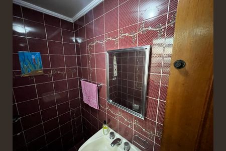 Casa à venda com 180m², 4 quartos e 1 vaga Casa à venda com 180m², 4 quartos e 1 vagaLavabo