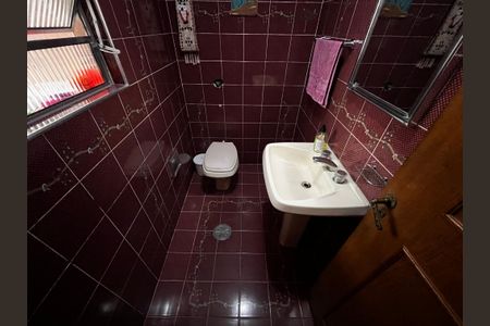 Casa à venda com 180m², 4 quartos e 1 vaga Casa à venda com 180m², 4 quartos e 1 vagaLavabo