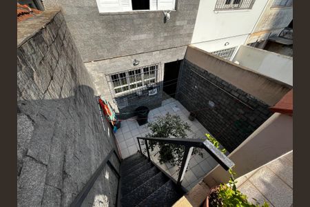 Casa à venda com 180m², 4 quartos e 1 vaga Casa à venda com 180m², 4 quartos e 1 vagaEscada P/ Varanda