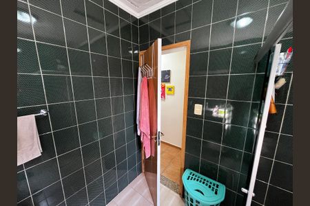 Casa à venda com 180m², 4 quartos e 1 vaga Casa à venda com 180m², 4 quartos e 1 vagaBanheiro Social