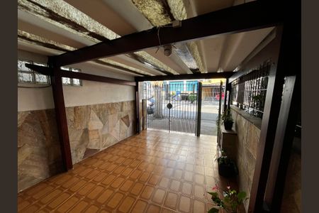 Casa à venda com 180m², 4 quartos e 1 vaga Casa à venda com 180m², 4 quartos e 1 vagaGaragem