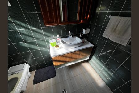 Casa à venda com 180m², 4 quartos e 1 vaga Casa à venda com 180m², 4 quartos e 1 vagaBanheiro Social