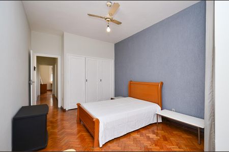 Apartamento para alugar com 240m², 4 quartos e 1 vagaSuíte