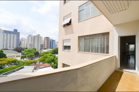Apartamento para alugar com 240m², 4 quartos e 1 vagaÁrea de Serviço