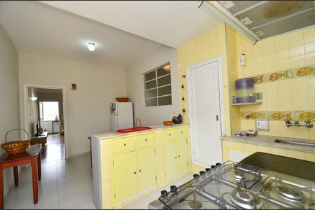 Apartamento para alugar com 240m², 4 quartos e 1 vagaCozinha