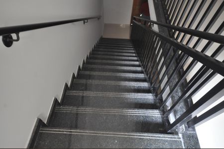 Apartamento para alugar com 31m², 1 quarto e sem vagaEscada de acesso