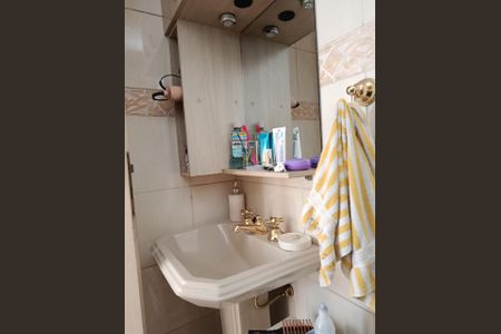 Apartamento para alugar com 100m², 3 quartos e 2 vagasBanheiro social