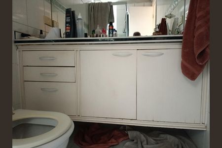 Apartamento para alugar com 100m², 3 quartos e 2 vagasBanheiro da Suíte