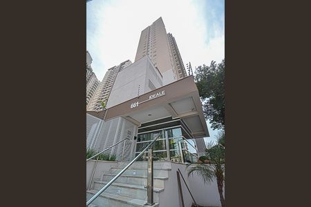 Apartamento à venda com 98m², 3 quartos e 2 vagasFachada e portaria