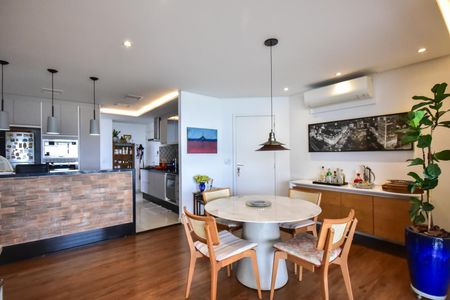 Apartamento à venda com 125m², 3 quartos e 2 vagasSala de Jantar