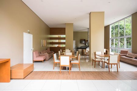 Apartamento à venda com 125m², 3 quartos e 2 vagas Apartamento à venda com 125m², 3 quartos e 2 vagasÁrea comum - Salão de festas