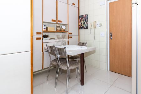 Apartamento à venda com 133m², 3 quartos e 2 vagasCozinha