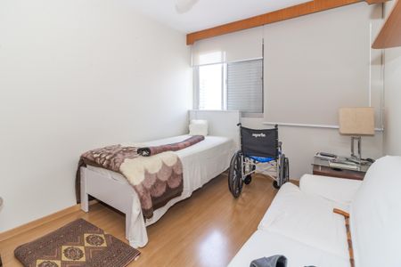 Apartamento à venda com 133m², 3 quartos e 2 vagasQuarto 2