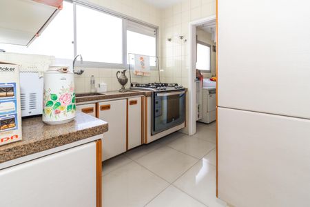 Apartamento à venda com 133m², 3 quartos e 2 vagasCozinha