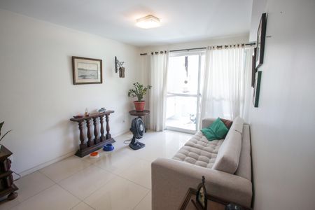 Apartamento à venda com 120m², 4 quartos e 2 vagasSala