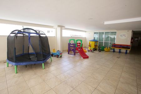 Apartamento à venda com 120m², 4 quartos e 2 vagasÁrea comum - Playground