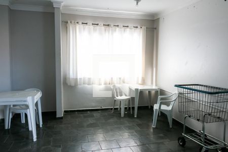 Apartamento para alugar com 40m², 2 quartos e 1 vagaÁrea comum - Salão de festas