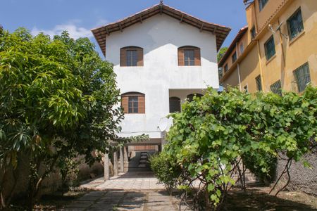 Casa para alugar com 400m², 4 quartos e 10 vagasQuintal