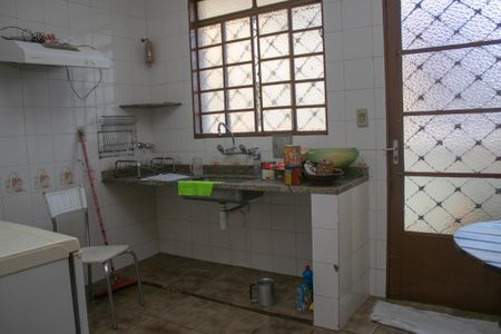 Casa para alugar com 400m², 4 quartos e 10 vagasCozinha