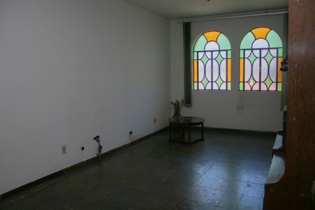 Casa para alugar com 400m², 4 quartos e 10 vagassala