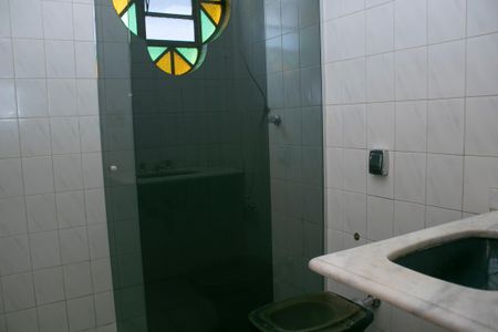 Casa para alugar com 400m², 4 quartos e 10 vagasBanheiro 1